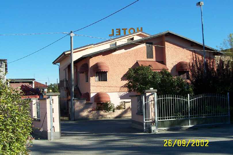 Hotel in Busca