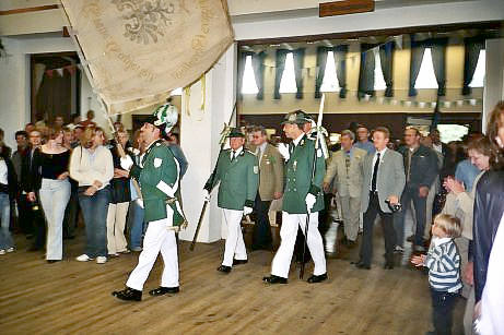 Sonntag, Einmarsch in die Halle