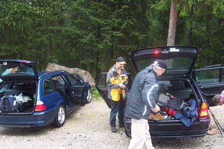 Aufbruch in Gr�n am Samstag Morgen