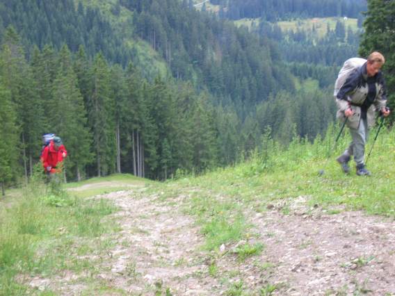 Aufstieg �ber die Skipiste zum "F�ssener J�chle"