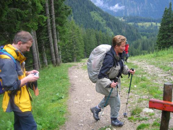 Aufstieg �ber die Skipiste zum "F�ssener J�chle"