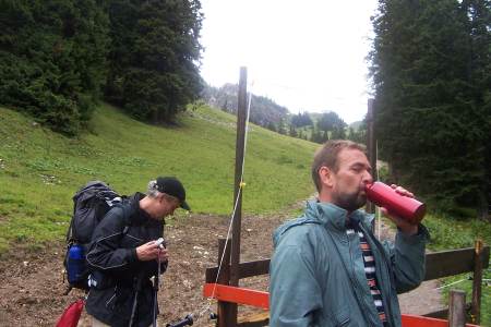 kurze Trinkpause w�hrend des Aufstieges