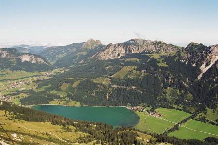 Blick von der Krinnenspitze auf den Haldensee