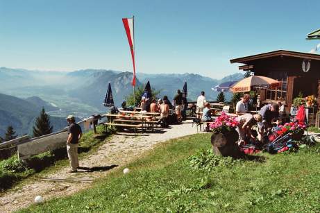 Mittagspause an der Vorderkaiserfeldenh�tte