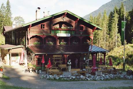 das Anton-Karg-Haus in Hinterb�renbad