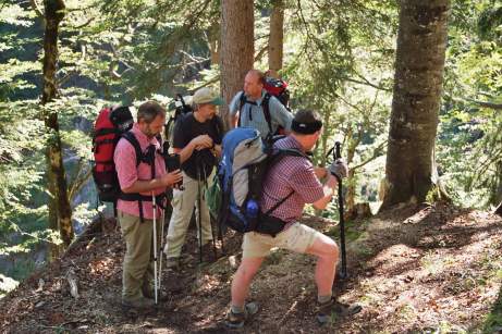 jetzt auf dem G�ttlersteig: verstecken der Rucks�cke